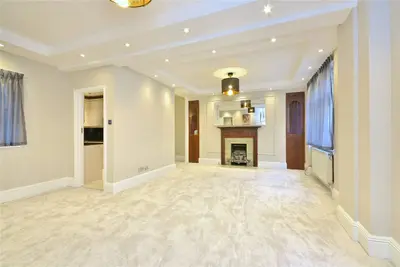 Hall Road, London, NW8