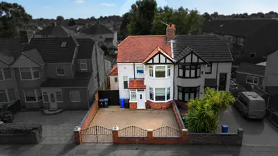 Huyton Lane, Huyton, L36