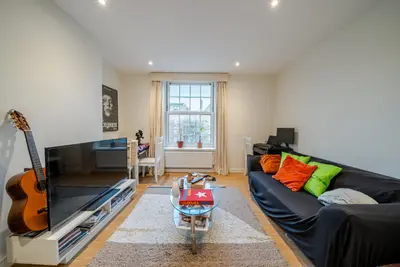 Wandsworth Road, Wandsworth, London, SW8
