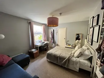 Narbonne Avenue, Clapham South, SW4