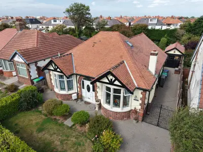 Bryning Avenue, Bispham, FY2