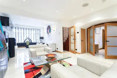 Endlebury Road, London, E4