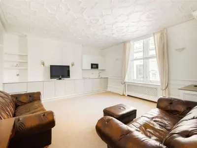 Bank Chambers, 25 Jermyn Street, London, SW1Y 6HR