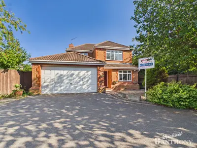 Jakeman Way, Aylesbury, HP21 8FT