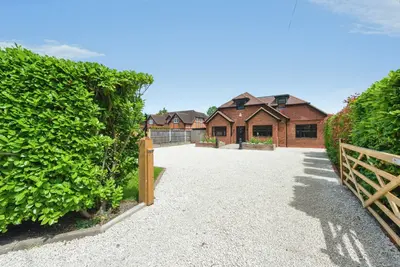 Ten Acre Lane, Egham, TW20