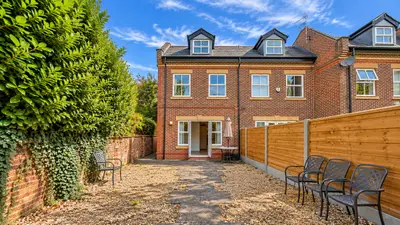 Millfield Court, Hale, WA15