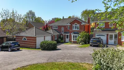 Hunters Chase, Caversham
