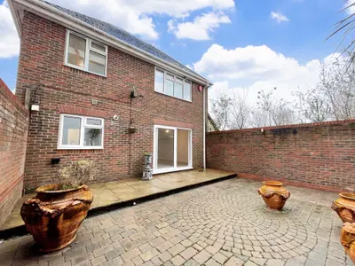 Wharfdale Road, Westbourne, BH4