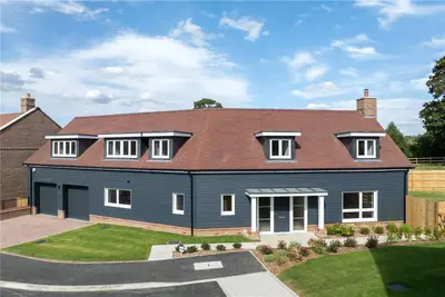 Royal Oaks, Banstead, Surrey, SM7 3BE