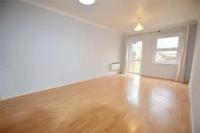 Overton Road, Sutton, Surrey, SM26QE