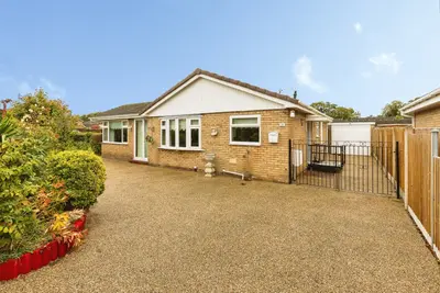 Fairoaks Crescent, Llay, LL12