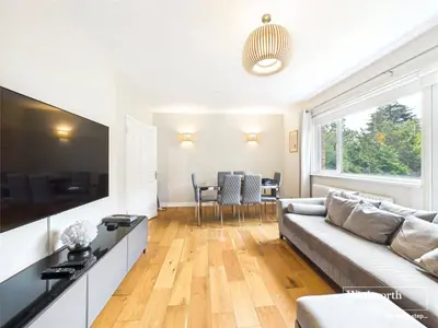Rosewood House, 2 Manor Hall Drive, Hendon, NW4