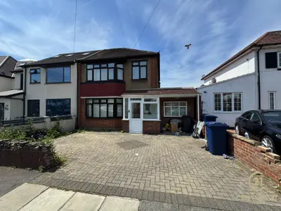 Dorset Avenue, Southall, UB2