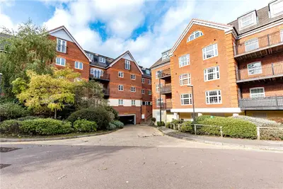 London Road, Camberley, Surrey, GU15 3JJ