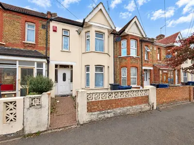 Terraced For SaleNorthcote Avenue, Southall, UB1