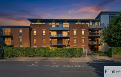 Worple Road, Warwick House, SW19