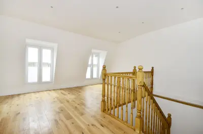 Flat 3, 2 Putney High Street, London