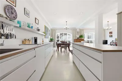 Gloucester Avenue, Primrose Hill, London, NW1 7BB