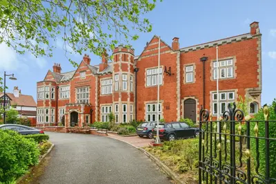 Blundellsands Road West, Blundellsands, L23