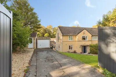 Weston Lane, Bath, BA1