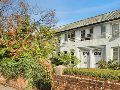 Bath Road, Reading, RG1