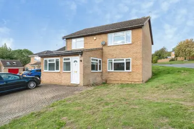 Cheyne Close, Buckingham, MK18