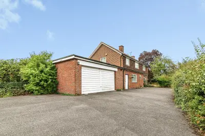 Sanctuary, Monk Sherborne, RG26