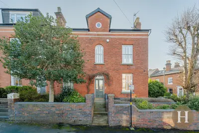 St. Johns Road, Harborne, B17