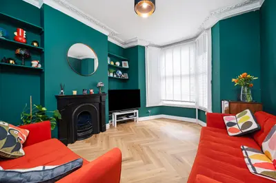 Flat A, 21 Shelburne Road, London