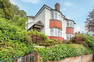 Castlewood Drive, SE9