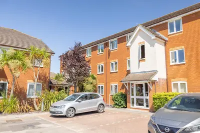 Cleves Court, Firs Ave, Windsor, Berkshire, SL4 4EF