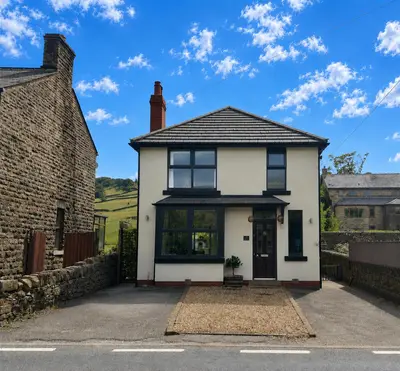 New Mills Road, Birch Vale, SK22