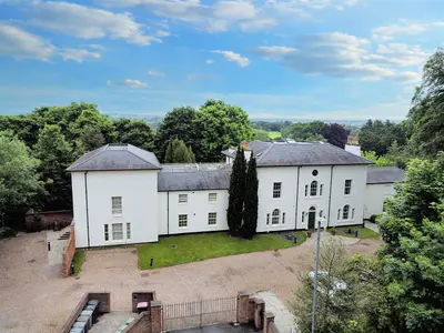 Town street, Bramcote, NG9