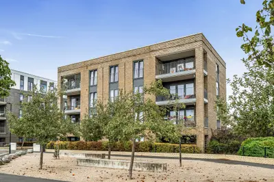 Flat 2, 17 Henry Road, London, London, SW9 7BQ