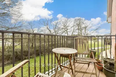 Shetland Close, Cranleigh, GU6