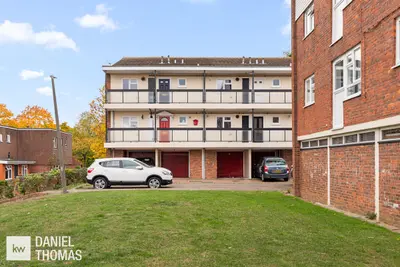 Daniel Thomas, Badburgham Court, EN9