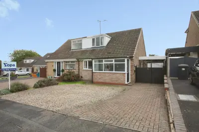 Firs Drive, Rugby, CV22