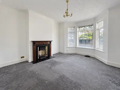 Alexandra Road, South Woodford, E18