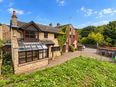 Dinting Vale, Glossop, SK13