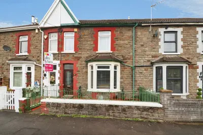 Oxford Street, Nantgarw, CF15