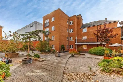Upper High Street, Epsom, KT17