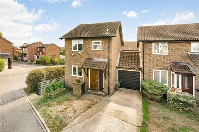 Stevens Close, TW12