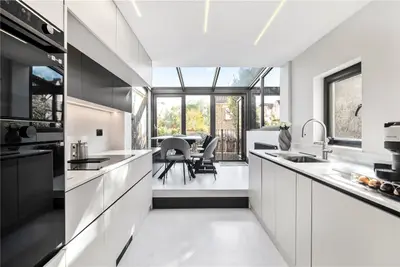 Battersea Rise, London, SW11