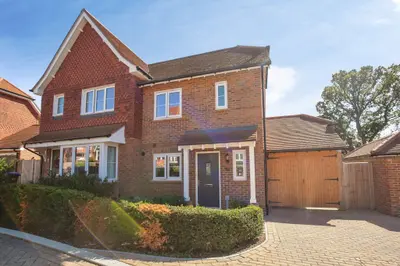 Town Wood Close, Lindfield, RH16