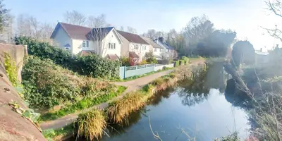 St John's Road, Woking, GU21