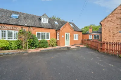 Uttoxeter Road, Amerton, ST18