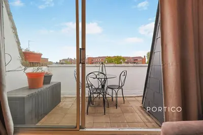 Askew Crescent, London, W12