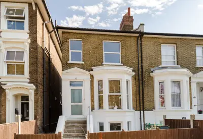 21a Laurel Grove, London