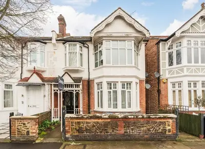 Fordhook Avenue, Ealing, W5