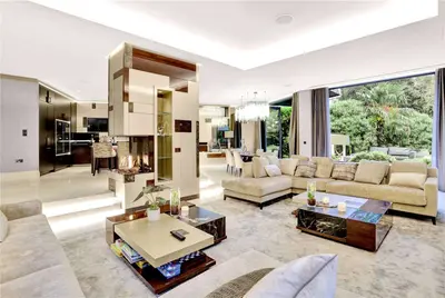 Mount Avenue, London, W5 2QJ